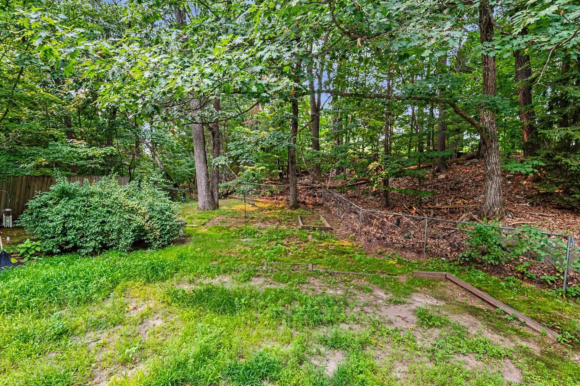 6 Colleen Road Nashua NH 03062