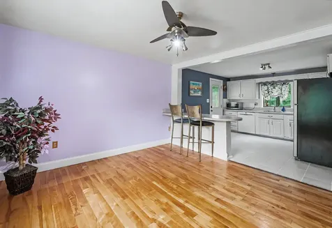 6 Colleen Road Nashua NH 03062