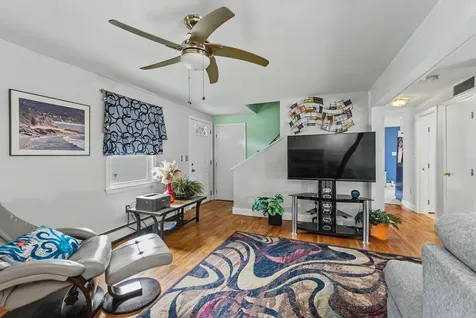 6 Colleen Road Nashua NH 03062