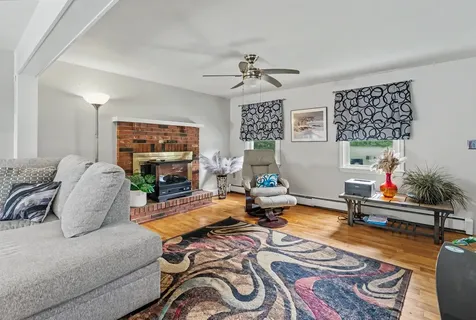 6 Colleen Road Nashua NH 03062
