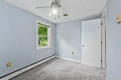 6 Colleen Road Nashua NH 03062