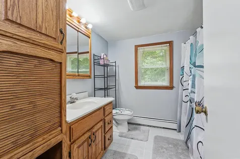 6 Colleen Road Nashua NH 03062