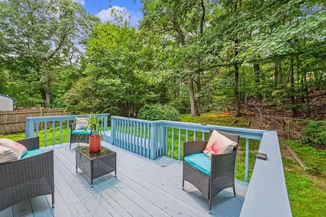 6 Colleen Road Nashua NH 03062