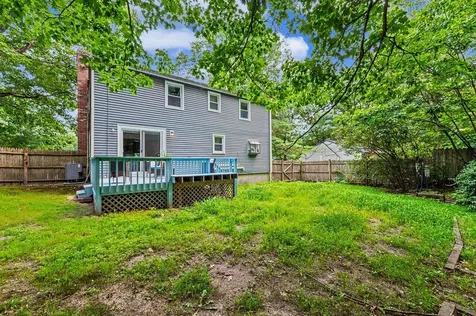 6 Colleen Road Nashua NH 03062