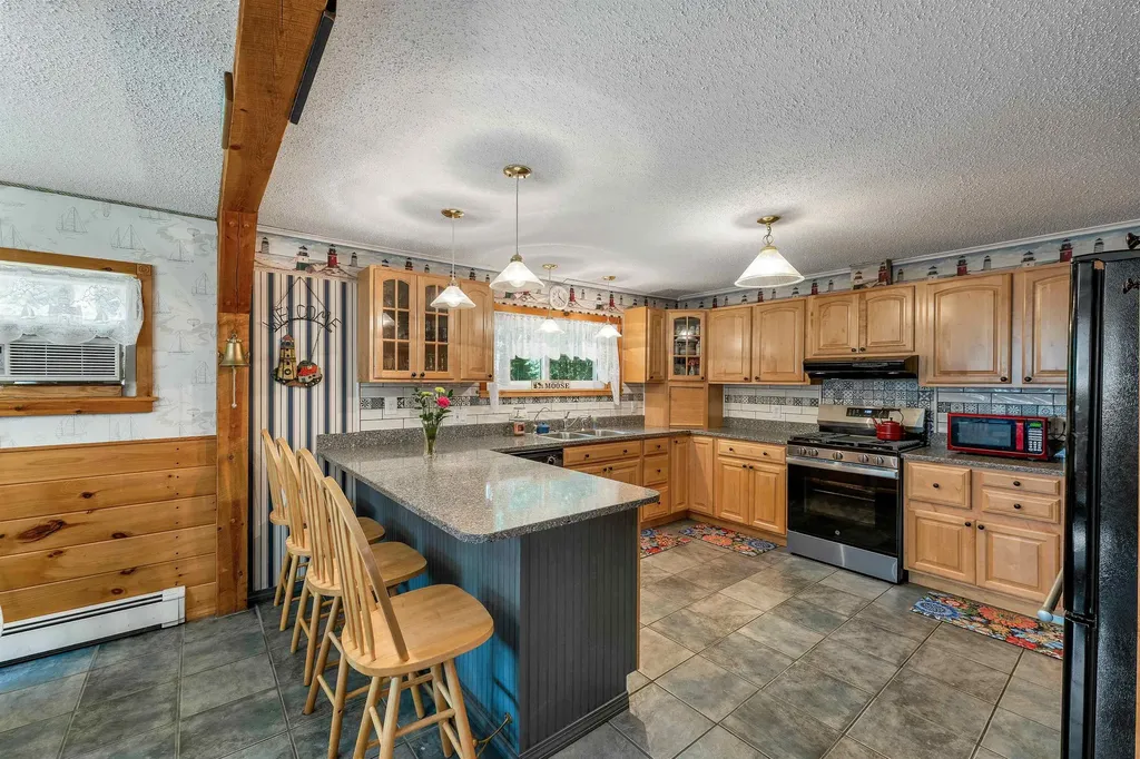 194 States Landing Road Moultonborough NH 03254