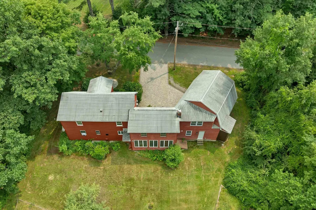 4 Highland Avenue Goffstown NH 03045