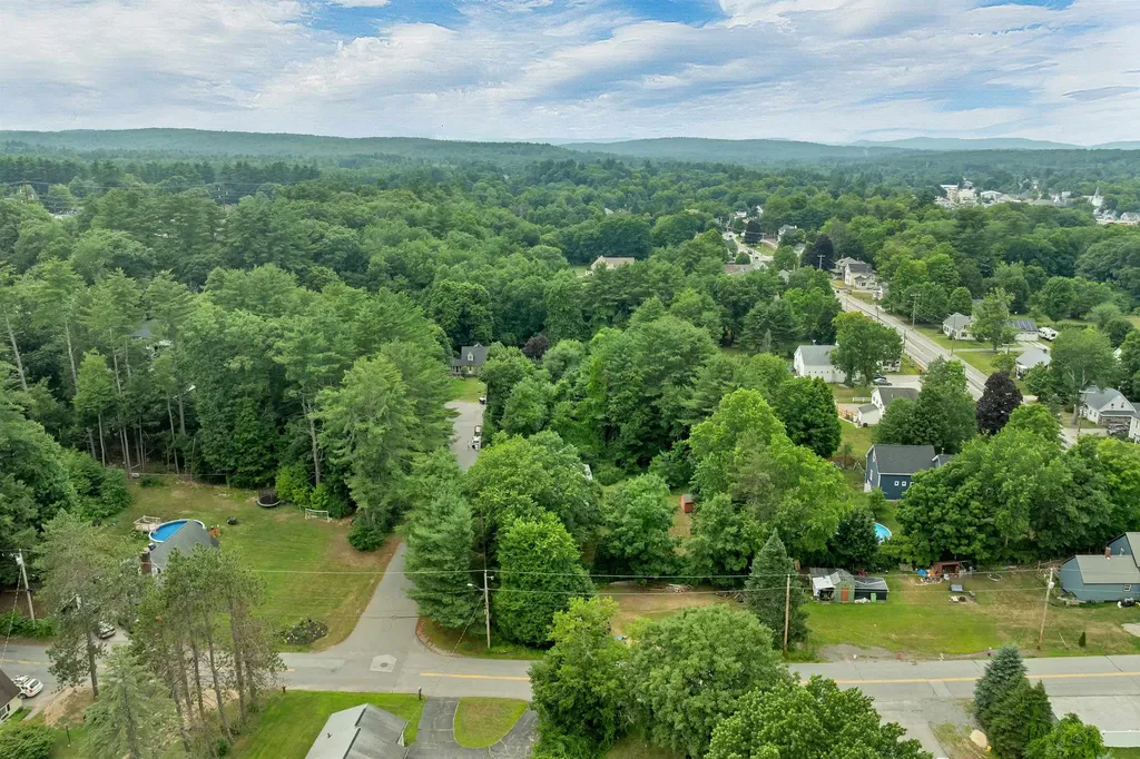 4 Highland Avenue Goffstown NH 03045