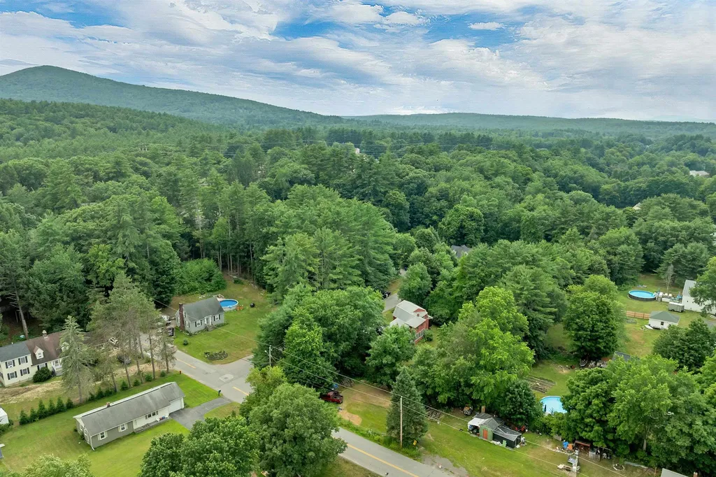 4 Highland Avenue Goffstown NH 03045