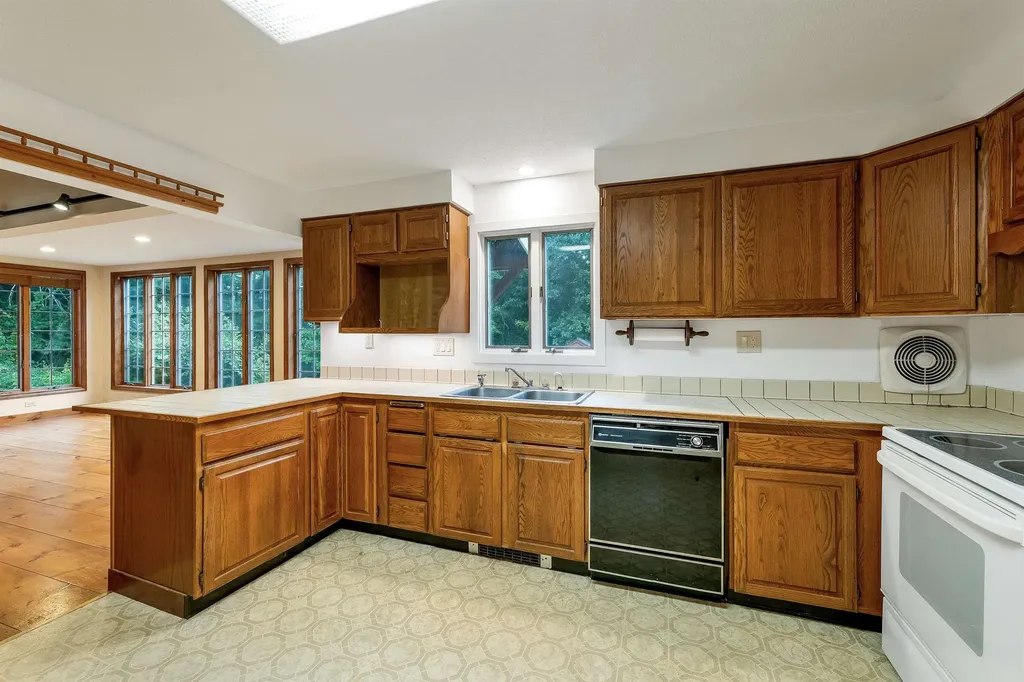 4 Highland Avenue Goffstown NH 03045