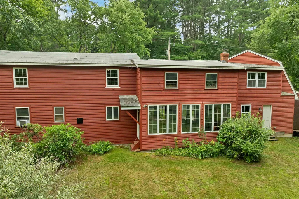 4 Highland Avenue Goffstown NH 03045