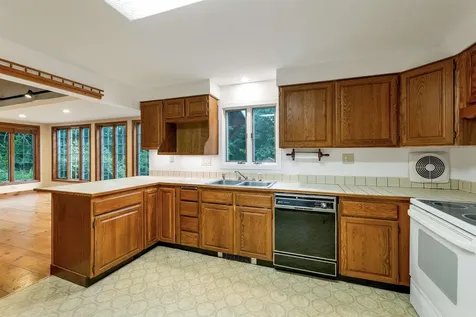 4 Highland Avenue Goffstown NH 03045