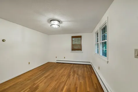 4 Highland Avenue Goffstown NH 03045
