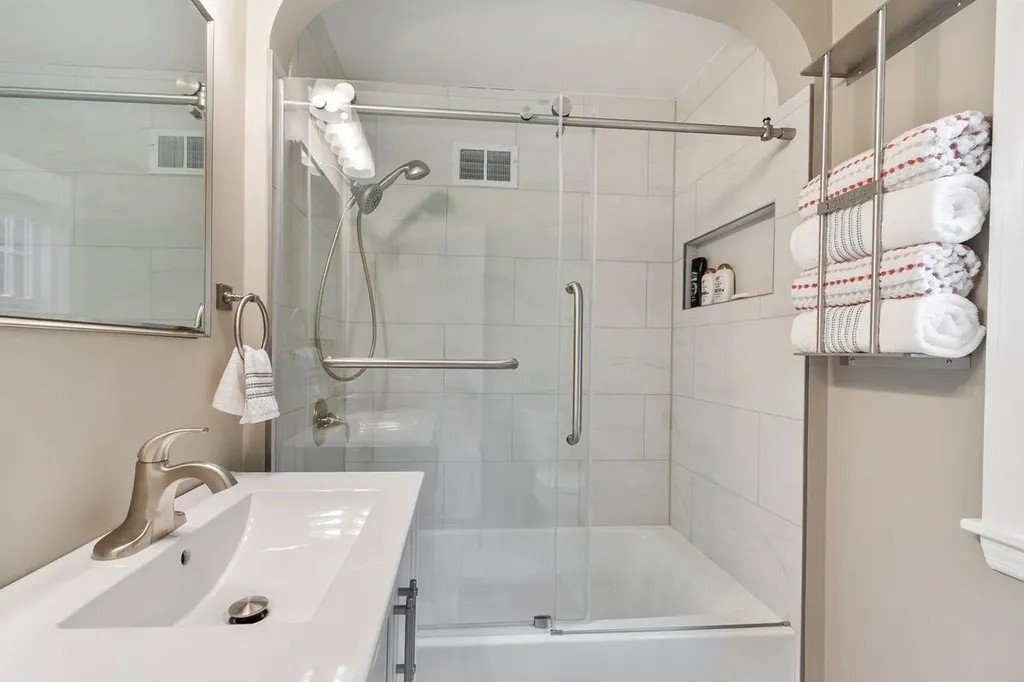 8 Kimball Avenue Plaistow NH 03865