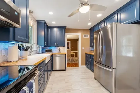 8 Kimball Avenue Plaistow NH 03865