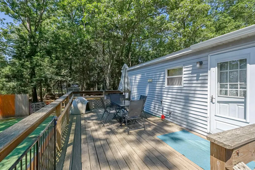 20 Riverside Drive Fremont NH 03044