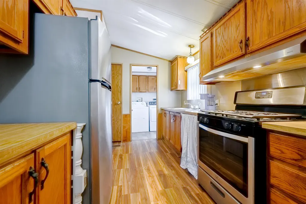 20 Riverside Drive Fremont NH 03044