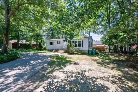 20 Riverside Drive Fremont NH 03044