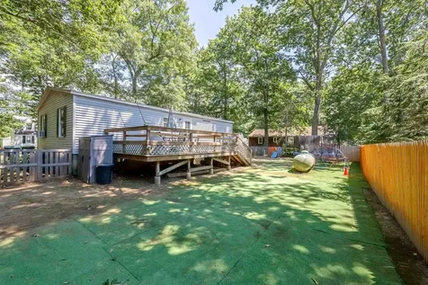 20 Riverside Drive Fremont NH 03044