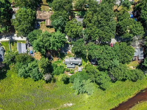 20 Riverside Drive Fremont NH 03044