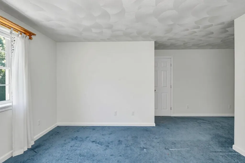770 Mammoth Road Pelham NH 03076