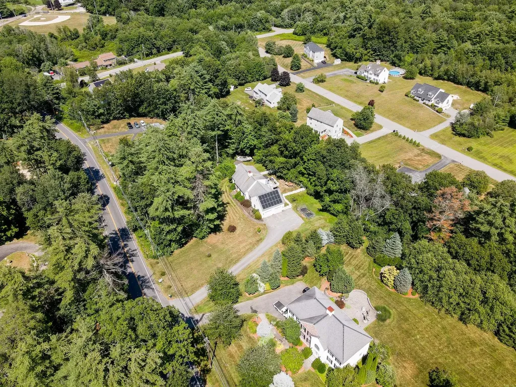 770 Mammoth Road Pelham NH 03076