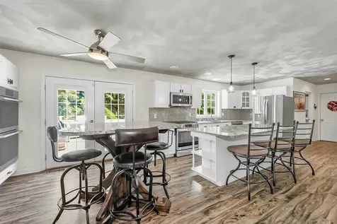770 Mammoth Road Pelham NH 03076