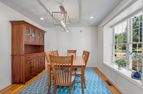 770 Mammoth Road Pelham NH 03076