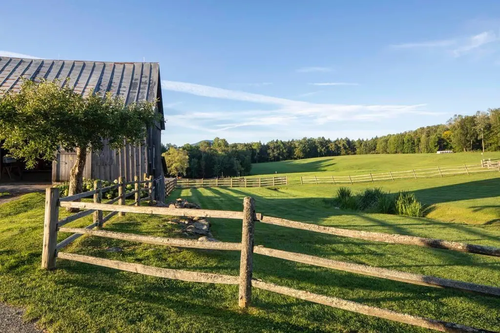 83 Town Farm Hill Road Hartland VT 05048