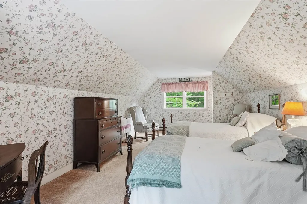 17 Woodhill Road Bow NH 03304