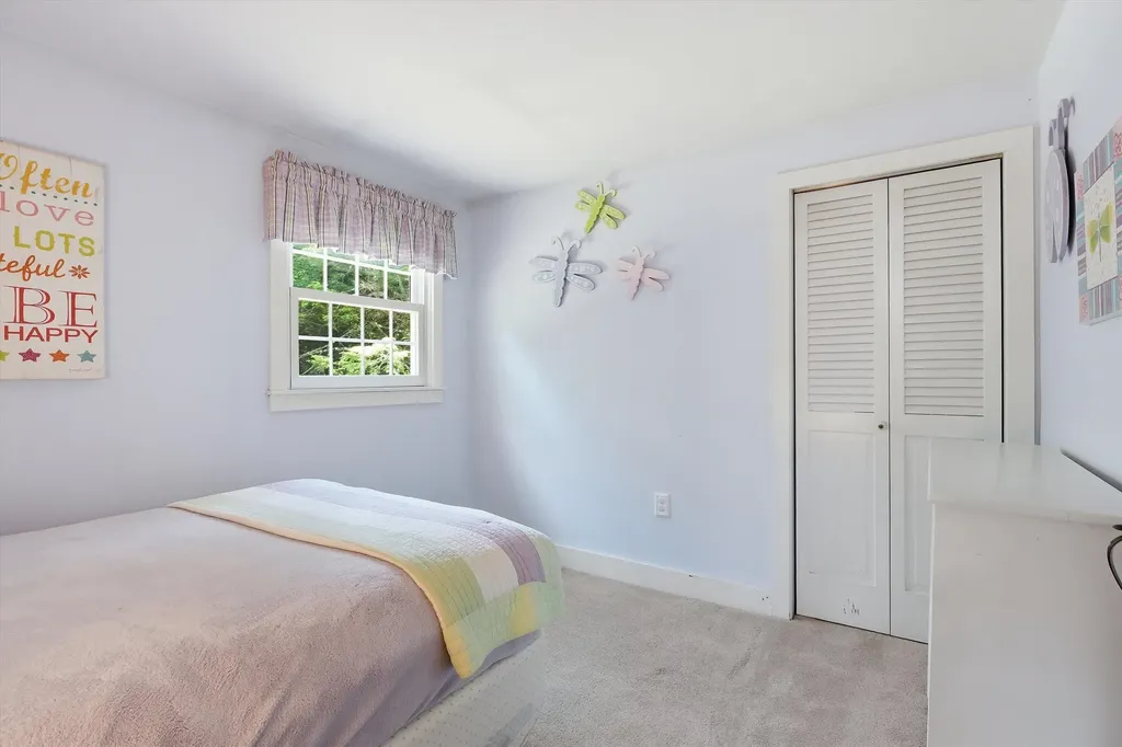17 Woodhill Road Bow NH 03304