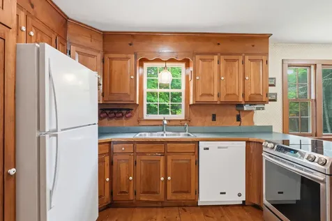 17 Woodhill Road Bow NH 03304