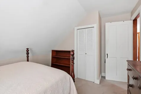 17 Woodhill Road Bow NH 03304