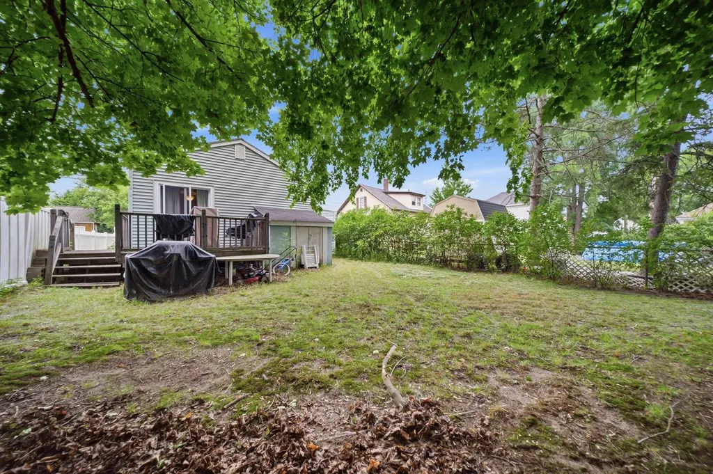 28 New Dunstable Road Nashua NH 03060