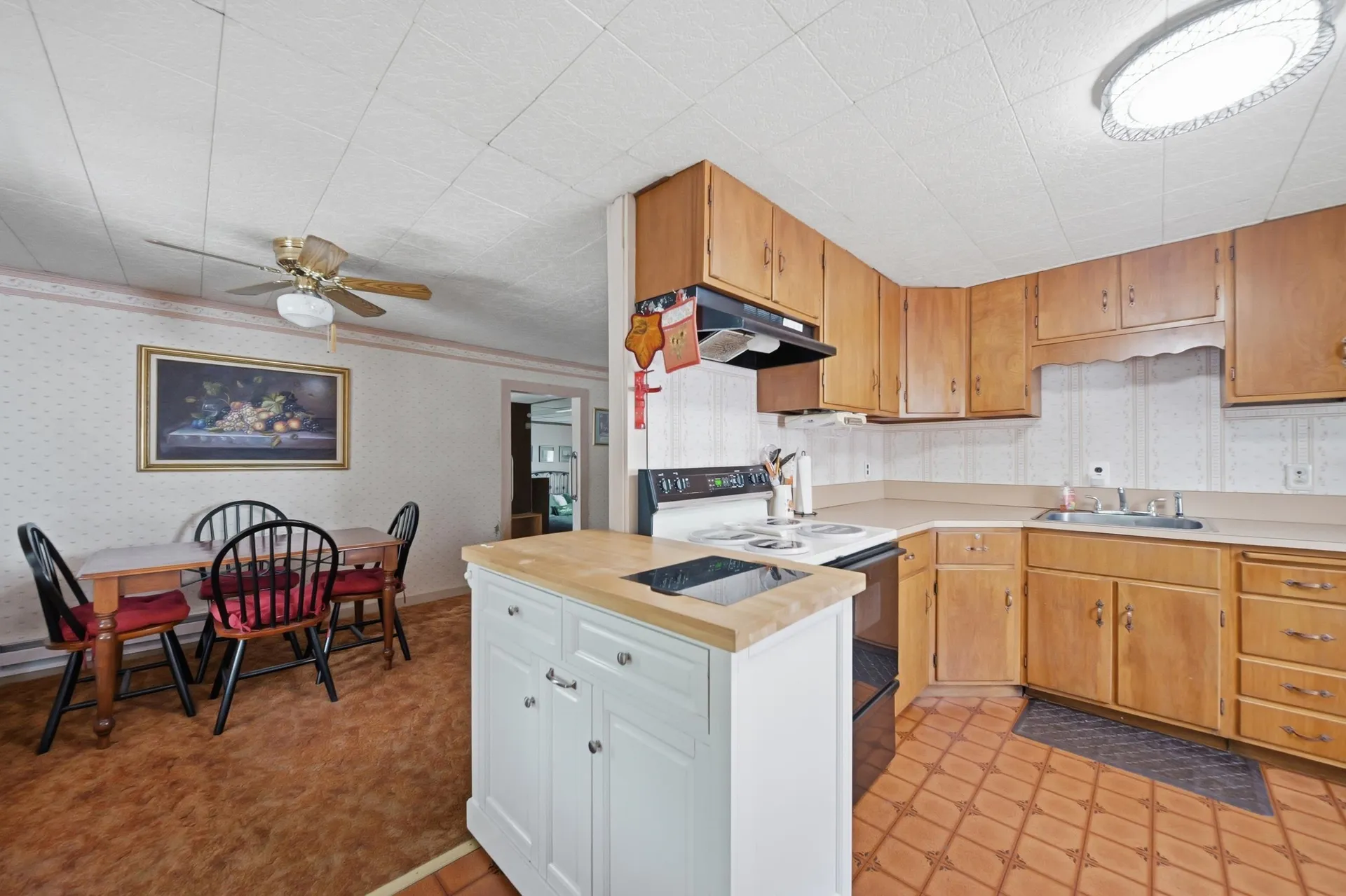 28 New Dunstable Road Nashua NH 03060