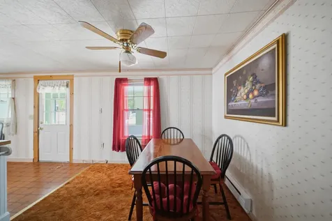 28 New Dunstable Road Nashua NH 03060