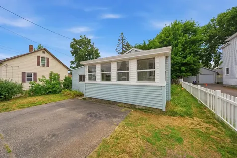 28 New Dunstable Road Nashua NH 03060