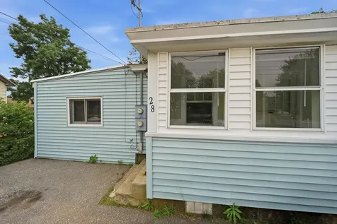 28 New Dunstable Road Nashua NH 03060