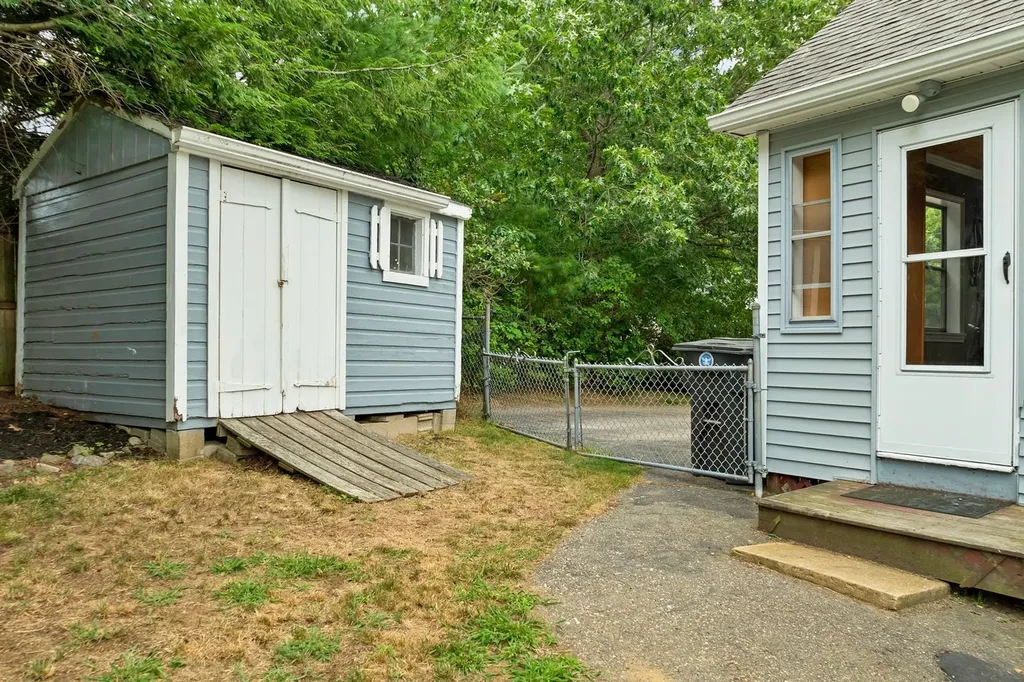 3 Maplewood Avenue Dover NH 03820