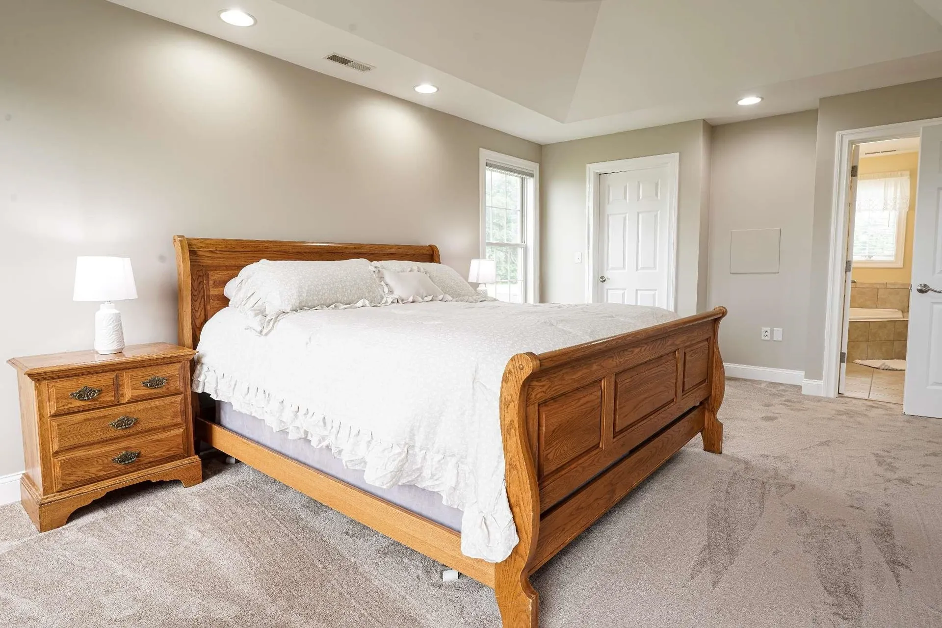 9 Shoreline Drive Hudson NH 03051