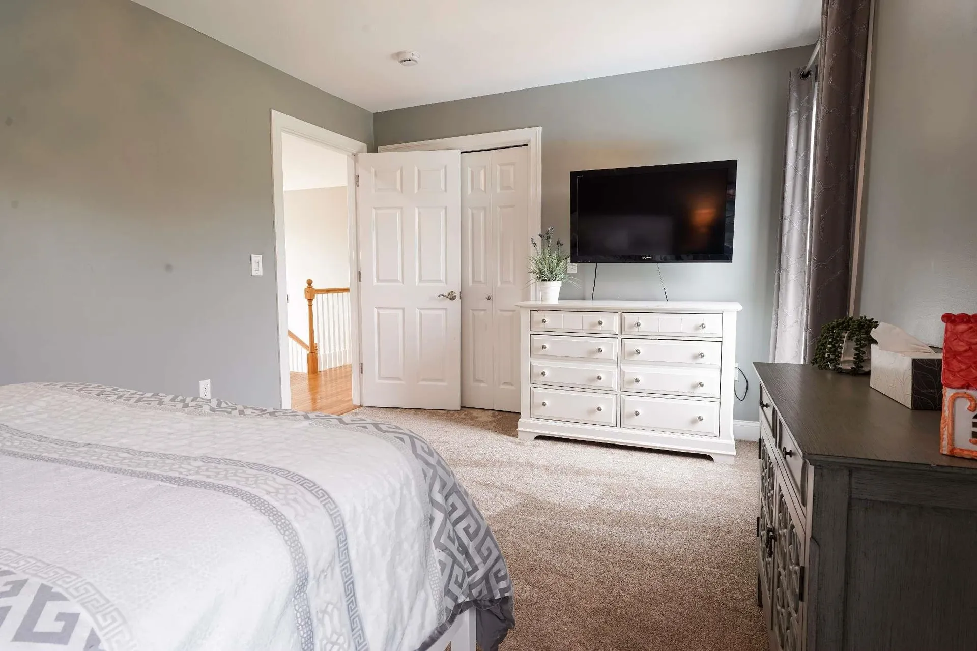 9 Shoreline Drive Hudson NH 03051