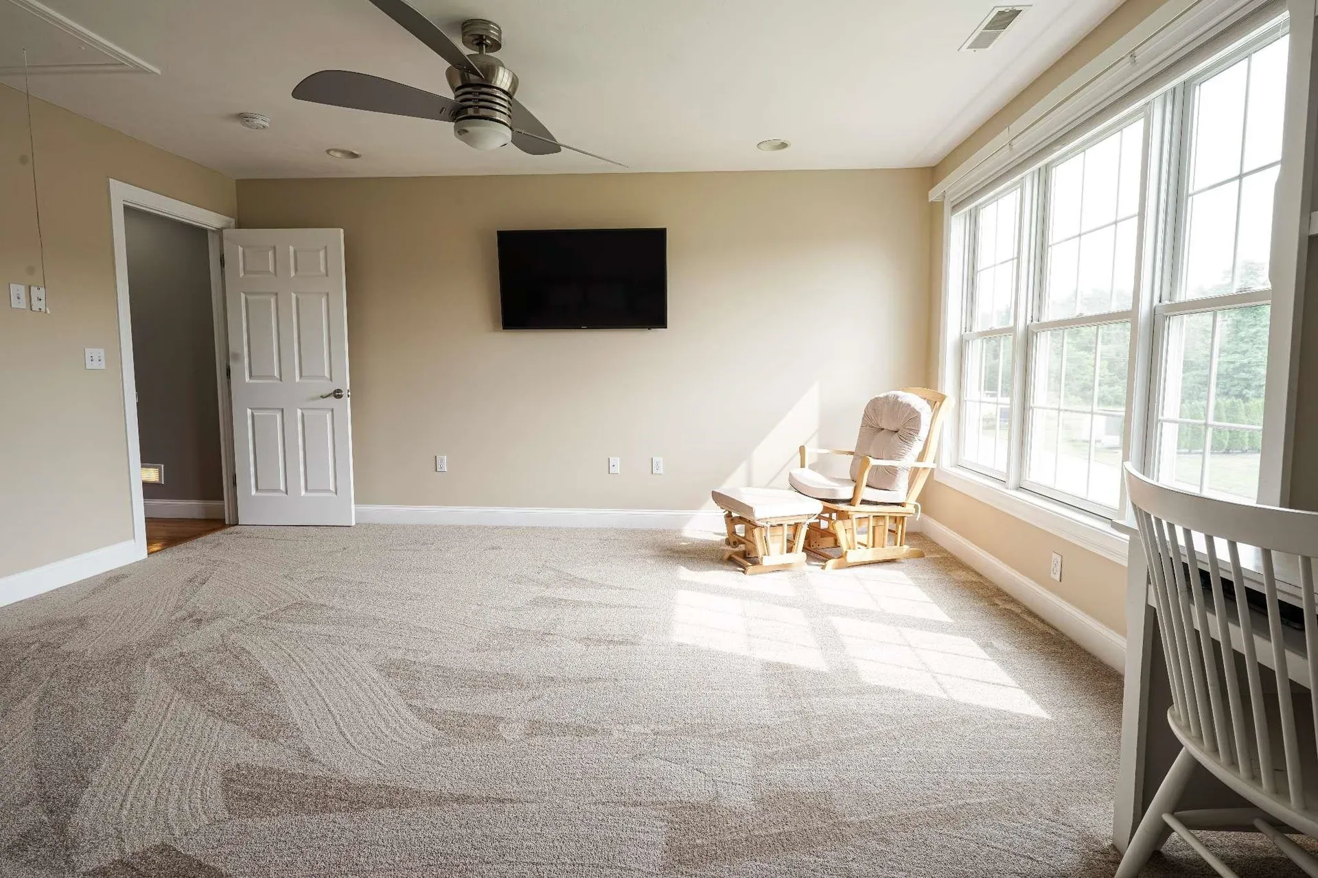 9 Shoreline Drive Hudson NH 03051