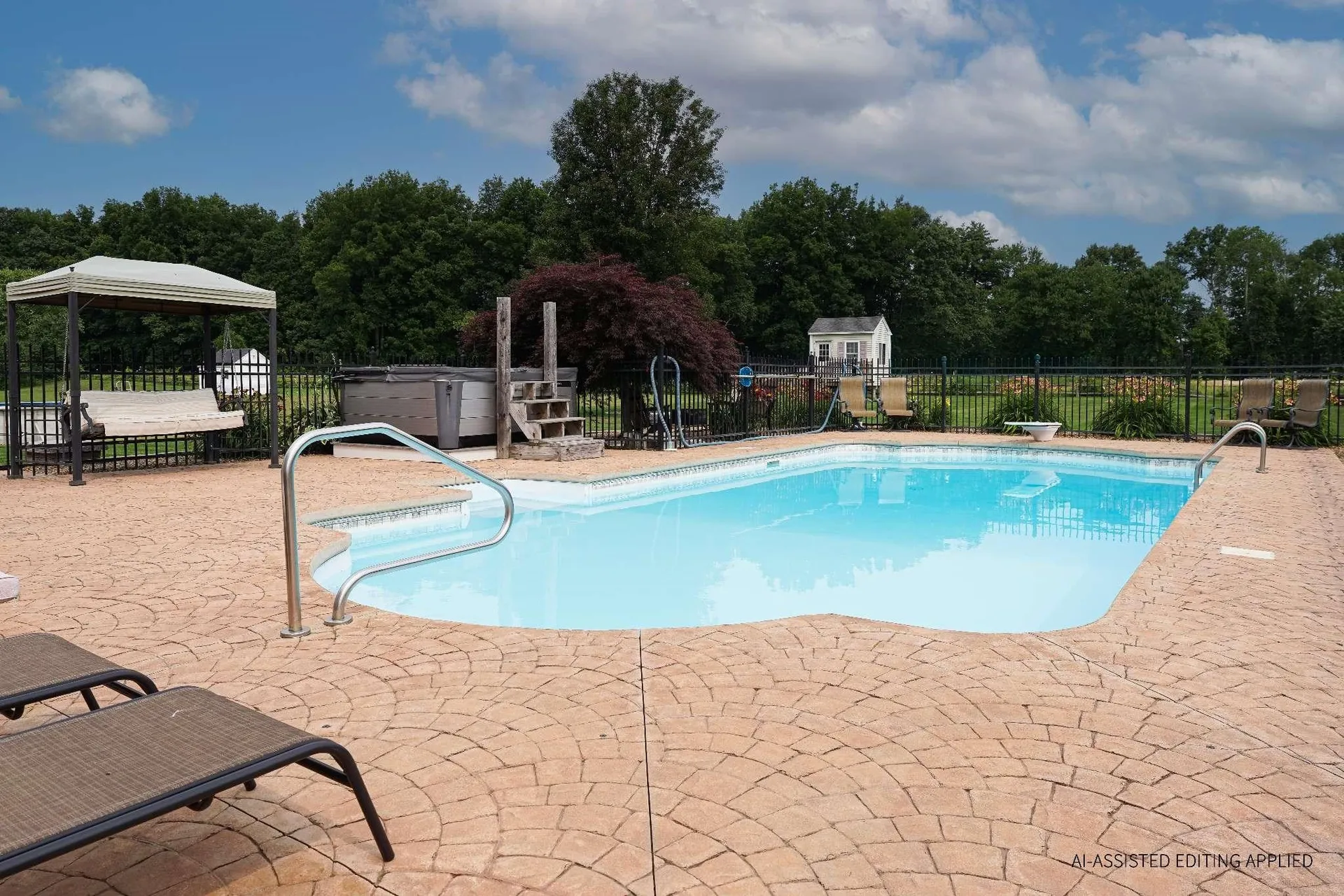 9 Shoreline Drive Hudson NH 03051