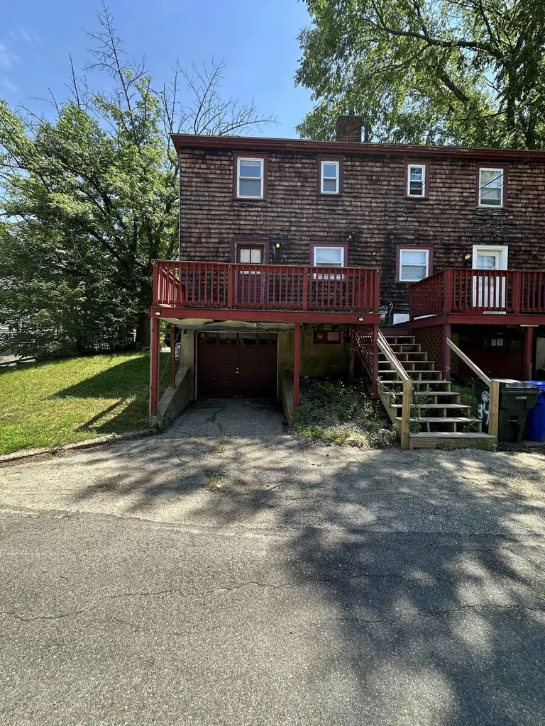 88 Mary Ann Road Manchester NH 03104