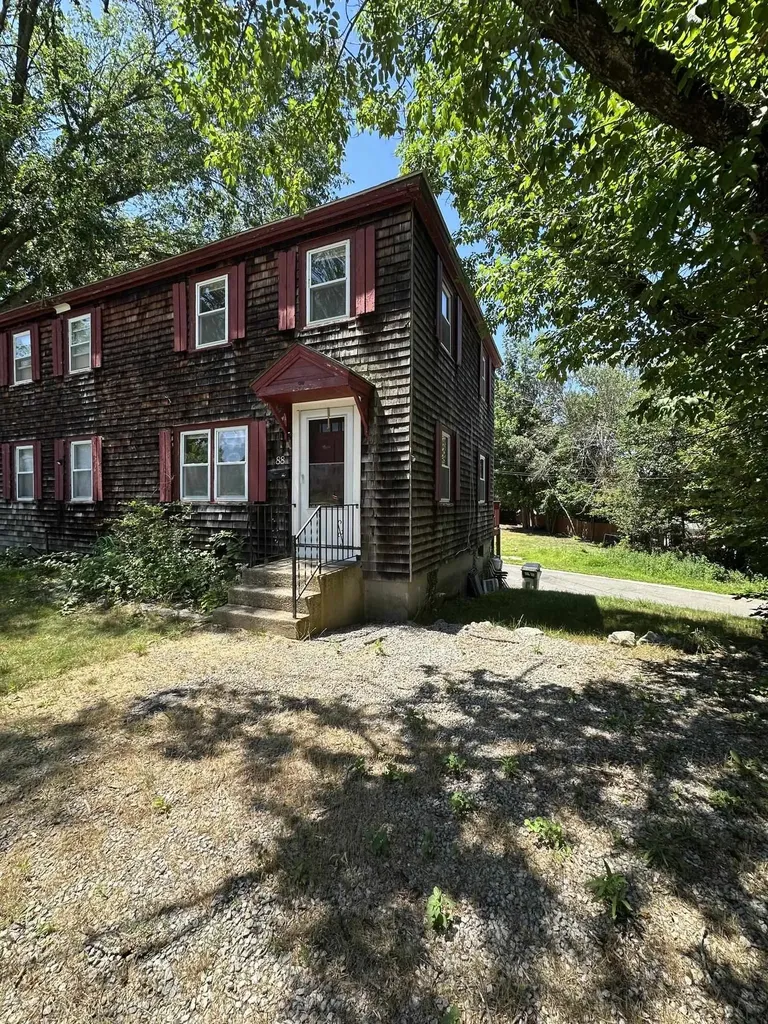 88 Mary Ann Road Manchester NH 03104
