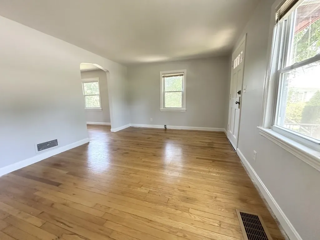 88 Mary Ann Road Manchester NH 03104