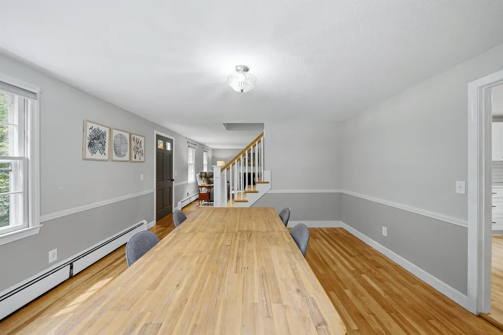 24 Manchester Road Amherst NH 03031