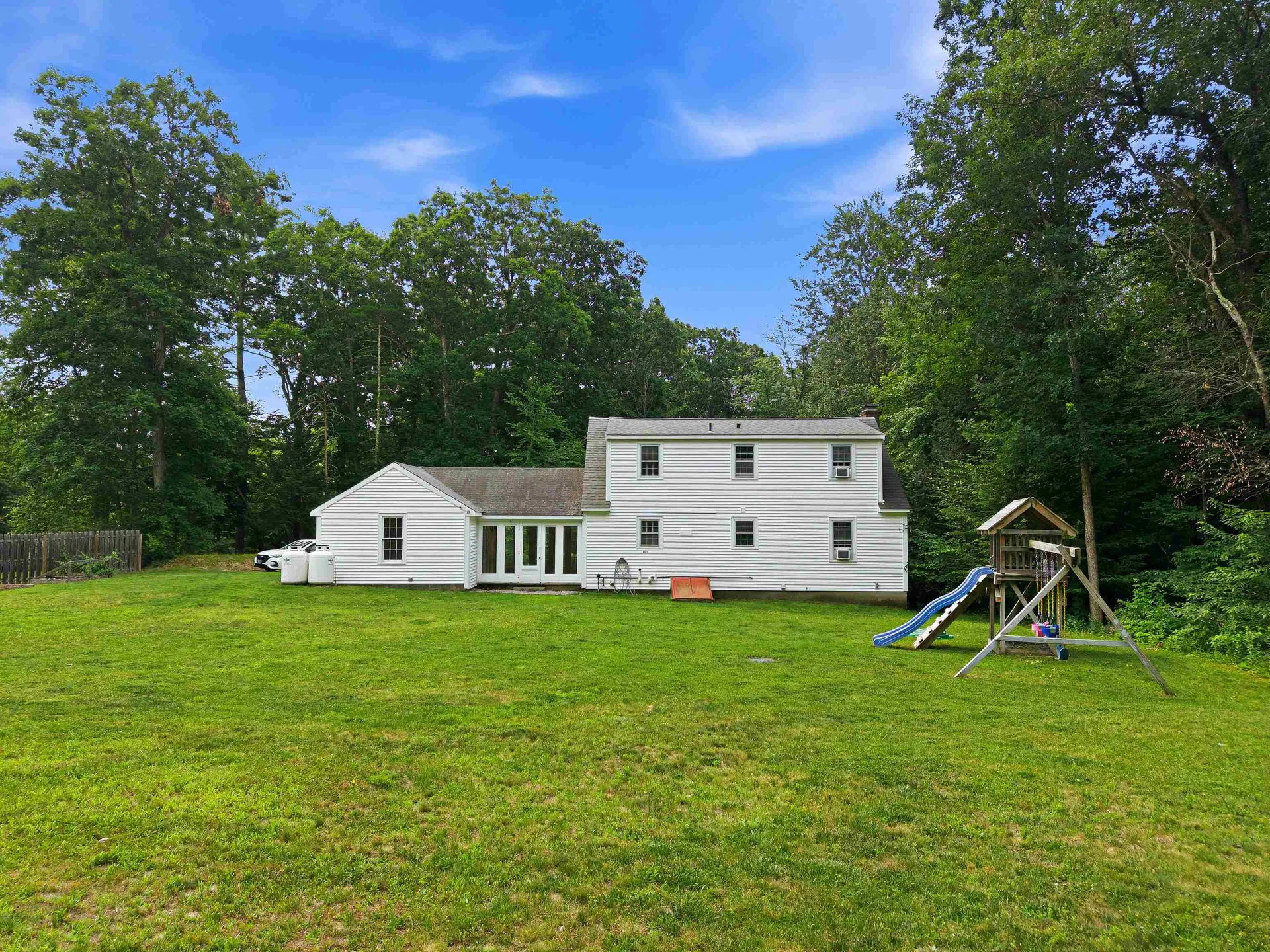 24 Manchester Road Amherst NH 03031