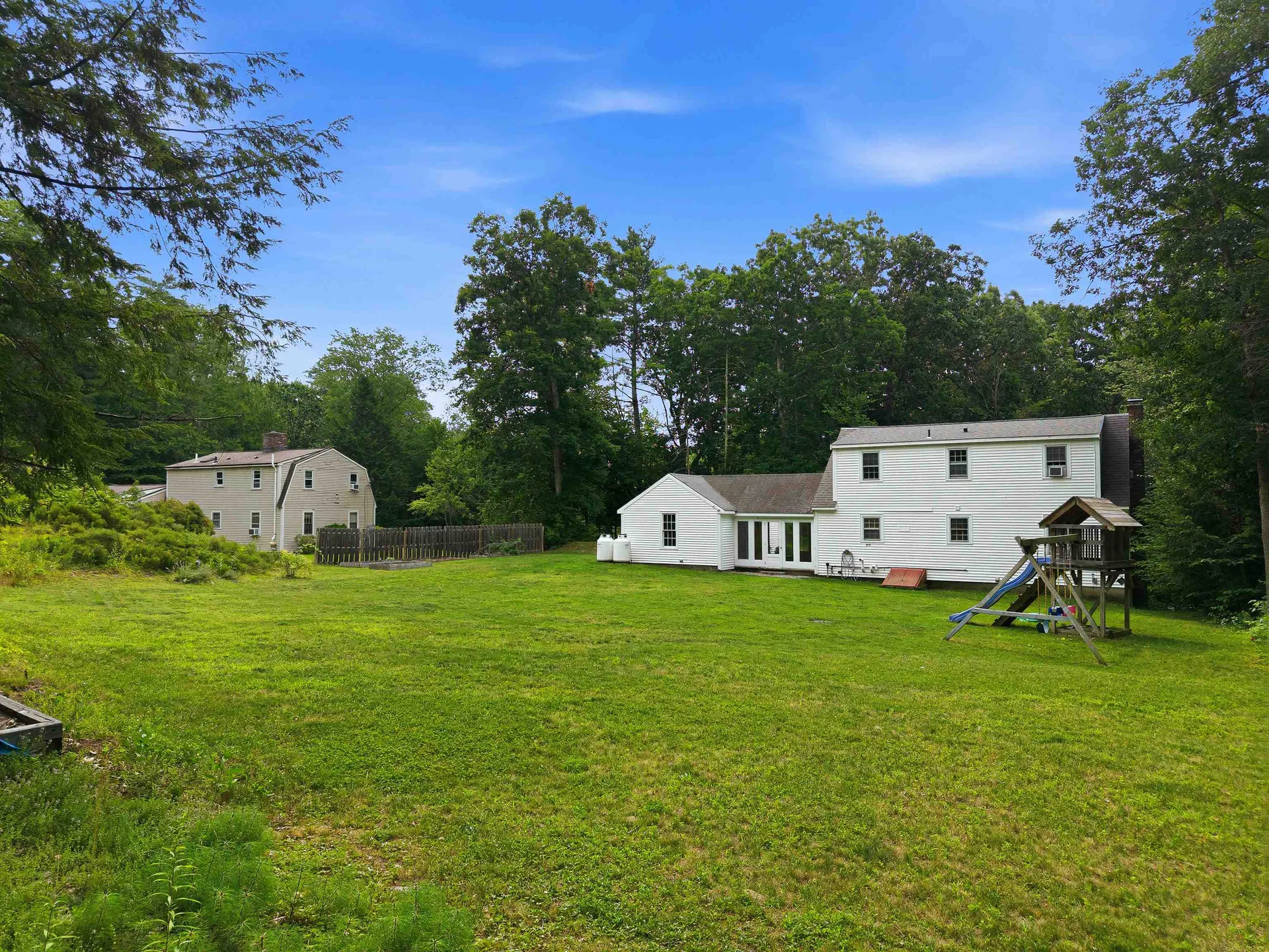 24 Manchester Road Amherst NH 03031