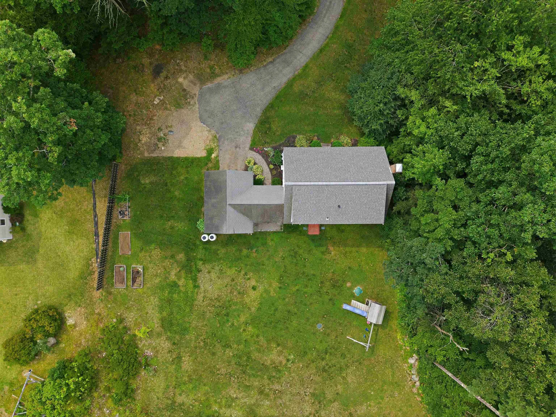 24 Manchester Road Amherst NH 03031