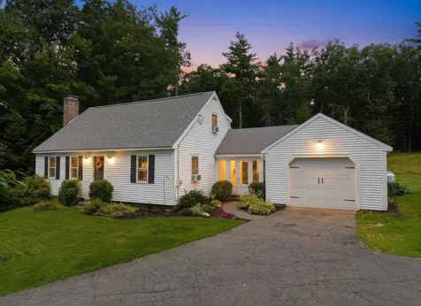 24 Manchester Road Amherst NH 03031